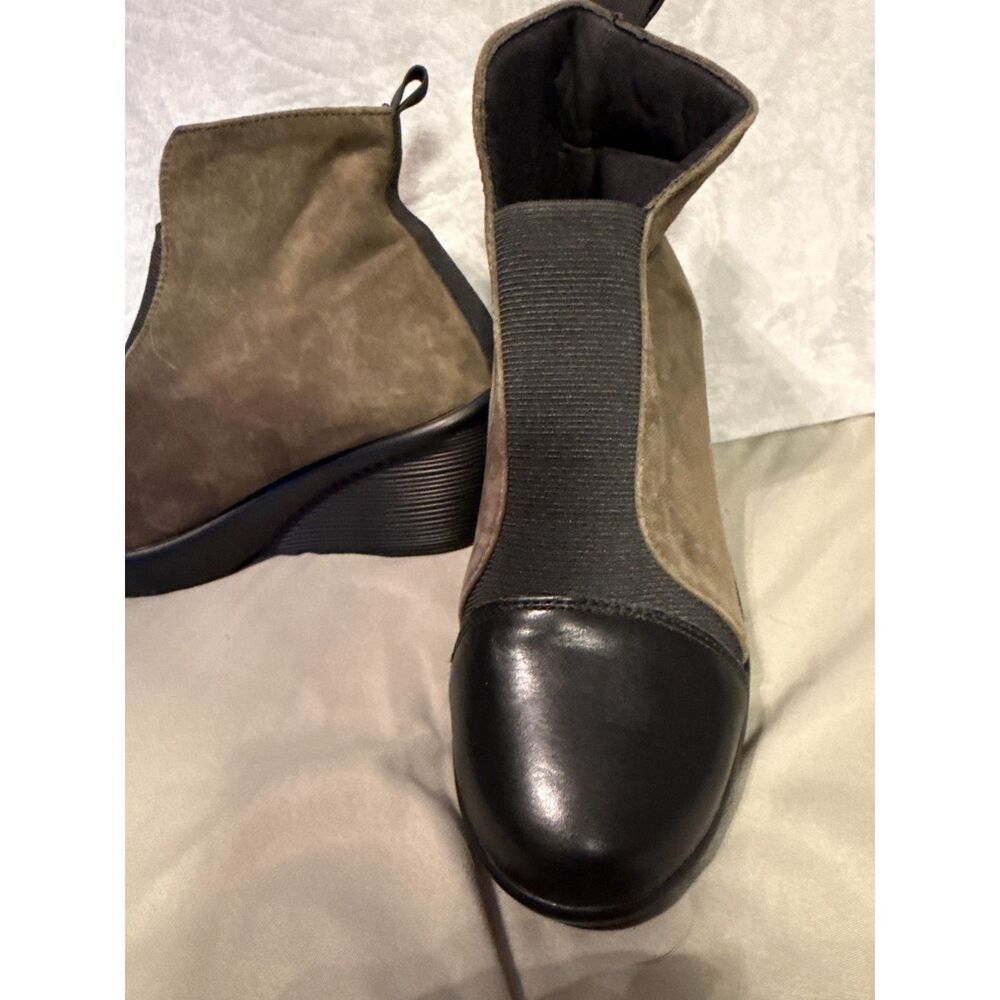 Bernie Mev "Giggles" mixed-media wedge ankle boots - Picture 5 of 5